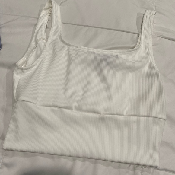 ruched crop top - Picture 3 of 4